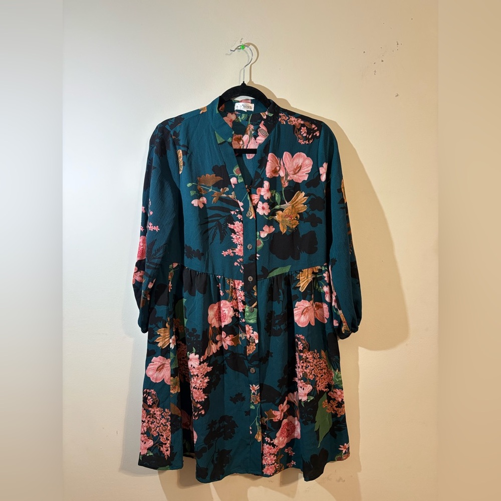 LA Soul women's medium long-sleeve button front dress teal pink floral blooms‎
